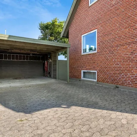 Σπίτι διακοπών Blaguna - 900m From The Sea By Interhome Hirtshals