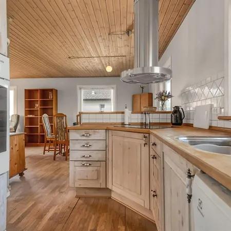 Blaguna - 900m From The Sea By Interhome